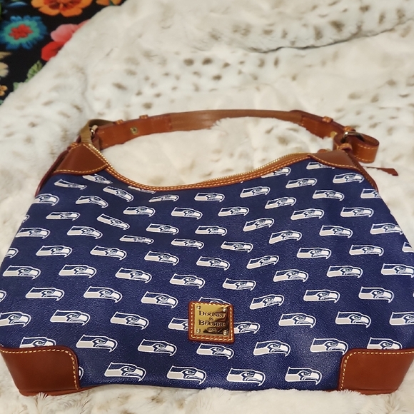 Dooney & Bourke Srahaks Navy and Brown Shoulder Bag - Picture 1 of 6